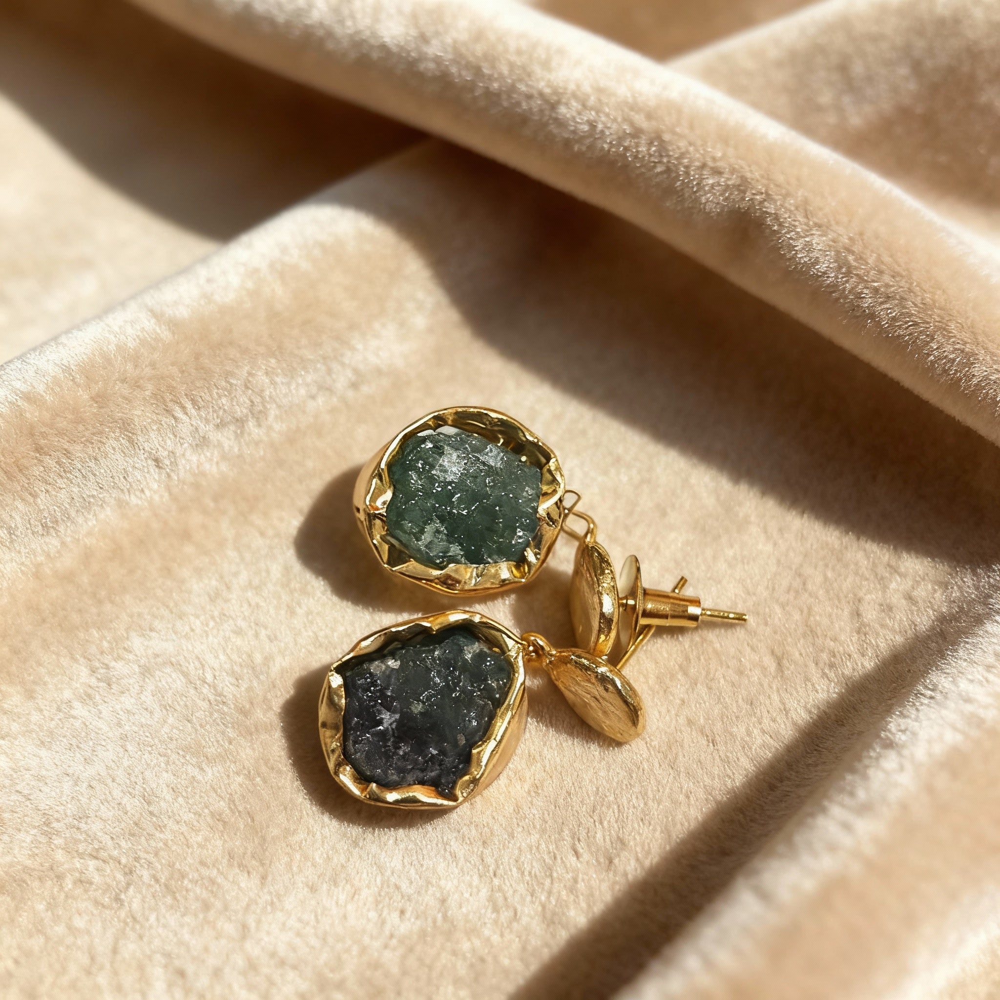 The Ocean Depth Raw Stone Drops